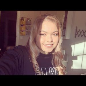 Meet your Posher, Kelsey